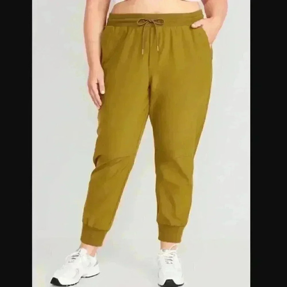 NWT Old Navy High-Waisted All-Seasons StretchTech Joggers Size 2XL - Picture 1 of 14